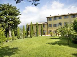 Hotel Photo: Corte Polito Villa Sleeps 10 Air Con WiFi