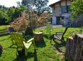 Hotel fotoğraf: Couanac , gite familial à la campagne avec piscine