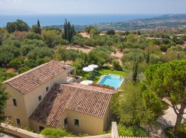 Hotel Photo: Chelmata Villa Sleeps 10 Pool Air Con WiFi