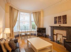 Hotel Photo: Stylish and Spacious 2 Bedroom Flat in Trendy Area