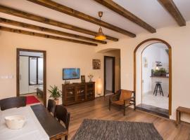 Photo de l’hôtel: apartment hladilo ''nostalgia'' - comfort two-bedroom apartment with terrace ...