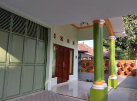 A picture of the hotel: Homys Homestay