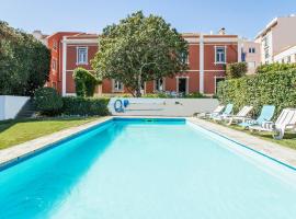 Hotel foto: Sesimbra Villa Sleeps 7 with Pool