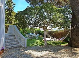 Hotel foto: Pedralbes Villa Sleeps 12 Pool Air Con WiFi T698058