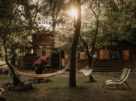 Vackorkert, Hotel in Sirok