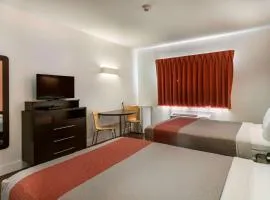 Motel 6-Moncton, NB