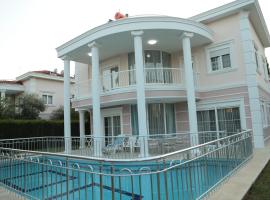 호텔 사진: Villa Aslam, Kadriye Mahallesi 236 Sokak No: 1-4 Tolerance Golf Sitesi C-1 Blok, Serik, Antalya