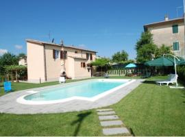 Hotelfotos: Scalvaia Villa Sleeps 8 Pool WiFi