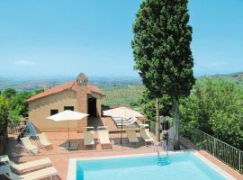 Hotel Photo: Mignana Villa Sleeps 16 Pool