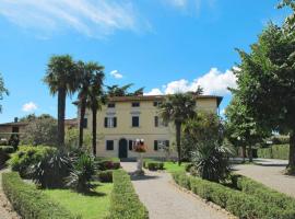 Hotel kuvat: Poggio Tondo Villa Sleeps 10 Pool WiFi