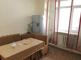 होटल की एक तस्वीर: 3 Room Apartment in the center