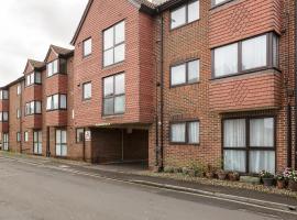 Hotel Photo: LUXURY TWO BEDROOM FIRST FLOOR APARTMENT – CENTRAL HAVANT