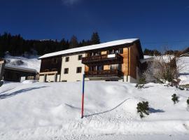 Tgantieni sot - Haus mit Herz, hotel in Lenzerheide