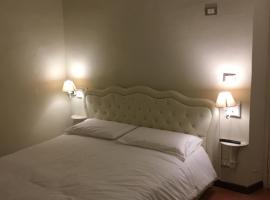 Hotel Photo: 10 Via della Lama