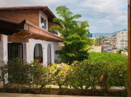 ホテル写真: Colonia Payaqui,casa 3628 calle azteca