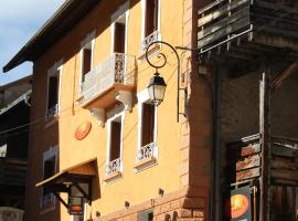 Yak Avenir, hotel i Aiguilles