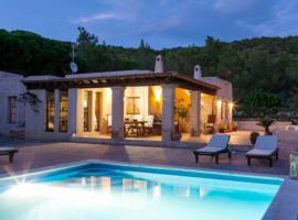 מלון צילום: Puig d'en Valls Villa Sleeps 4 Pool WiFi