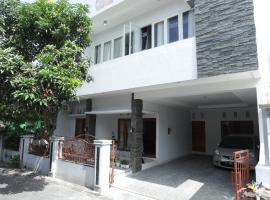 Фотография гостиницы: Miko Homestay Near UGM, Malioboro, Airport