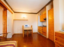 Hotel Photo: Sestriere short breaks Abeti 3 - 28