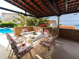 Hotel Photo: Baska Voda Villa Sleeps 8 Pool Air Con WiFi