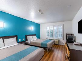 होटल की एक तस्वीर: Motel 6-Fountain Valley, CA - Huntington Beach Area