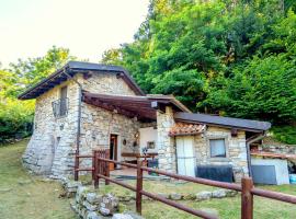 Hotel fotoğraf: Authentic rural house, 200 mt form the parking