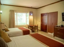 Pato Canales Hotel & Resort