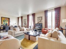 Fotos de Hotel: three-room apartment and living room