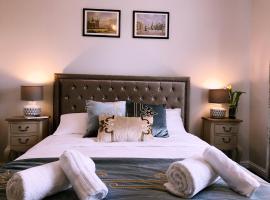 Hotel kuvat: Newly refurbished 2-bedroom flat @Royal Mile, free parking