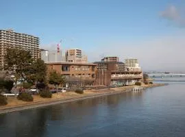 Hotel ab Shiga, хотел в Оцу