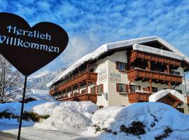 Hotel Krone Tirol, hotel in Reutte