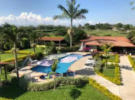 Hotel Campestre Cerritos Plaza