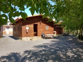 Hotel Photo: Camping Casa Fausto Cerca de Dinopolis