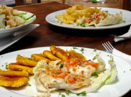 Hotel Playa Reina, Hotel in Llano de Mariato