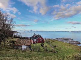 A picture of the hotel: Three-Bedroom Holiday Home in Rennesoy