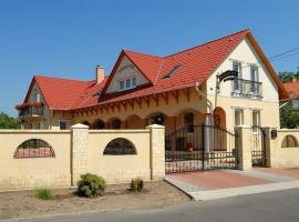 A picture of the hotel: Harmónia Panzió