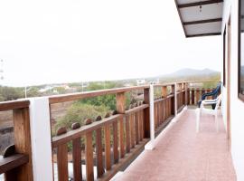 Hostal Santa Maria, hotel in Floreana