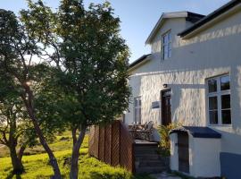 Korpudalur HI Hostel, hotel v destinaci Flateyri