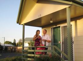 PepperTree Cabins, Kingaroy, hotel in Kingaroy