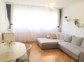 Zdjęcie hotelu: Pretty, friendly flat close to Airport