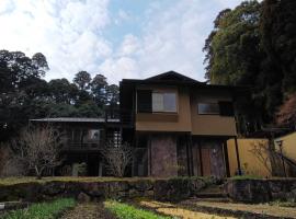 ホテル写真: 森と空と家 Spacious private house Moritosora