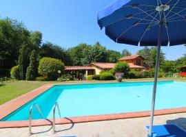A picture of the hotel: Piantravigne Apartment Sleeps 3 Pool WiFi