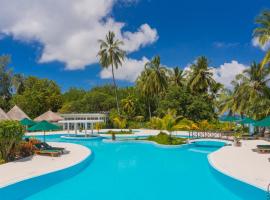 Equator Village Maldives, hotel en Gan