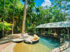 A picture of the hotel: Golden Sunbird BnB Rainforest Retreat