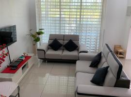 Hotel Photo: Vic Lovely Home With Paddy Field View, Teluk Air Tawar