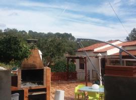 Фотографія готелю: villa de 3 habitaciones en masllorenç, con magnificas vistas a las montañas, ...