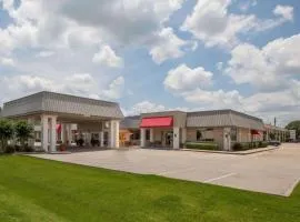 Iberia House & Suites