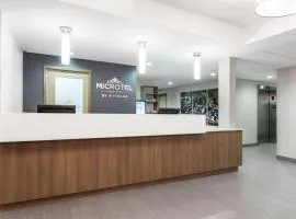 Microtel Casselman