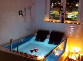 Studio-Apartment VAL - Luxury massage chair - Private SPA- Hot Tub, Infrared Sauna, , Parking with video surveillance, Entry with PIN 0 - 24h, FREE CANCELLATION 24 hours before Check In, Premium pillows and mattress, hotel v destinaci Slavonski Brod