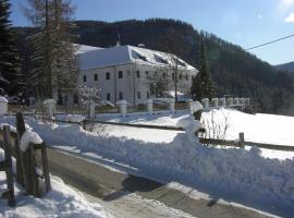 Hotel fotoğraf: Schloss Berg Klösterle